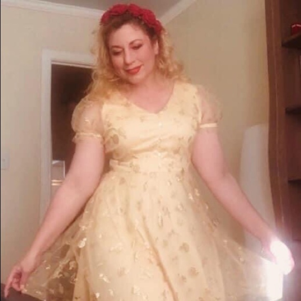 ON HOLD.  DO NOT PURCHASE Hot Topic Beauty and The Beast Belle dress.